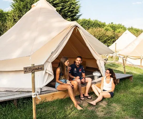 Hotel Oyambre Surf Camp Los Llaos