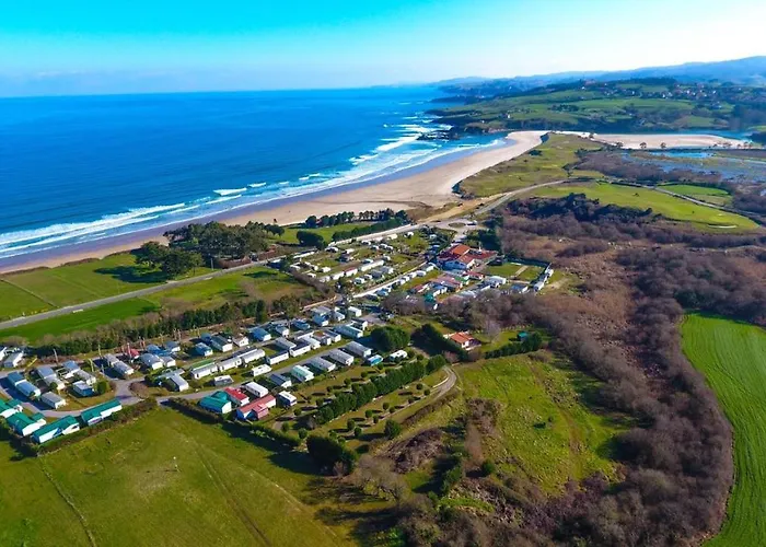 Hotel Oyambre Surf Camp